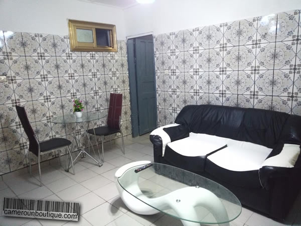 Studio meublé à Douala Bonapriso Savio Primaire – Image 2