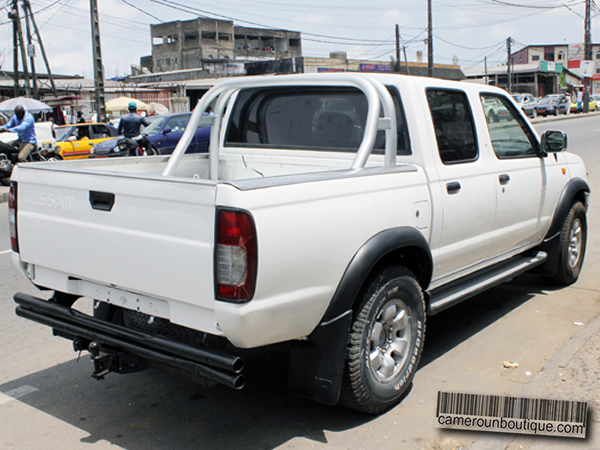 Pickup Double cabine Nissan Navarra à Douala – Image 2