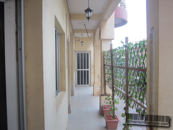 Studio meublé F2 Gendarmerie Odza à Yaoundé – Image 3